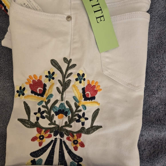 Sandpiper White Jean Shorts with Floral Embroidery - Picture 3 of 4